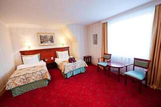 Отель Hotel Mazurkas Ожарув-Мазовецкий Представительский двухместный номер с 2 отдельными кроватями-1